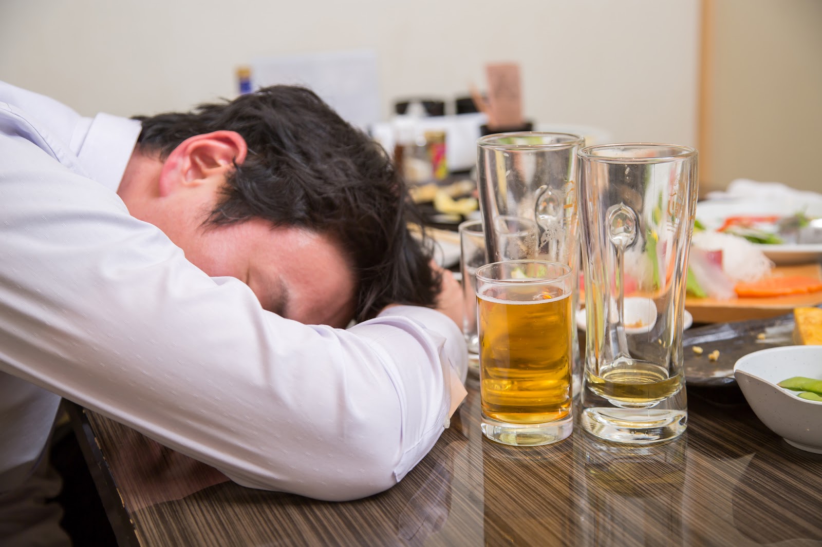 お酒が弱い人の特徴！アルコール耐性の確認方法や飲み会でできる対策